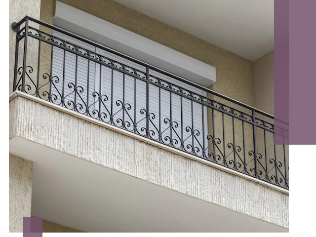 Балконные ограждения из металла и стекла в Туле для домов