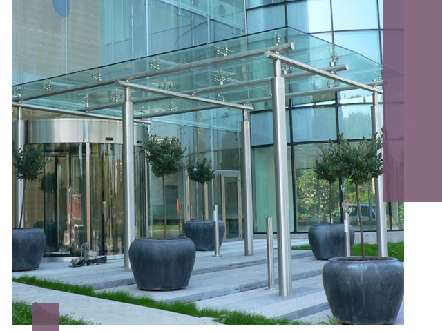 Навесы из стекла на заказ в Туле — монтаж и установка